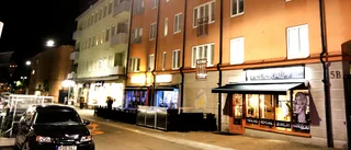 Körde i 100 km/h mitt i centrum 