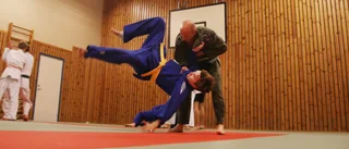 I judoklubben tränar alla åldrar ihop