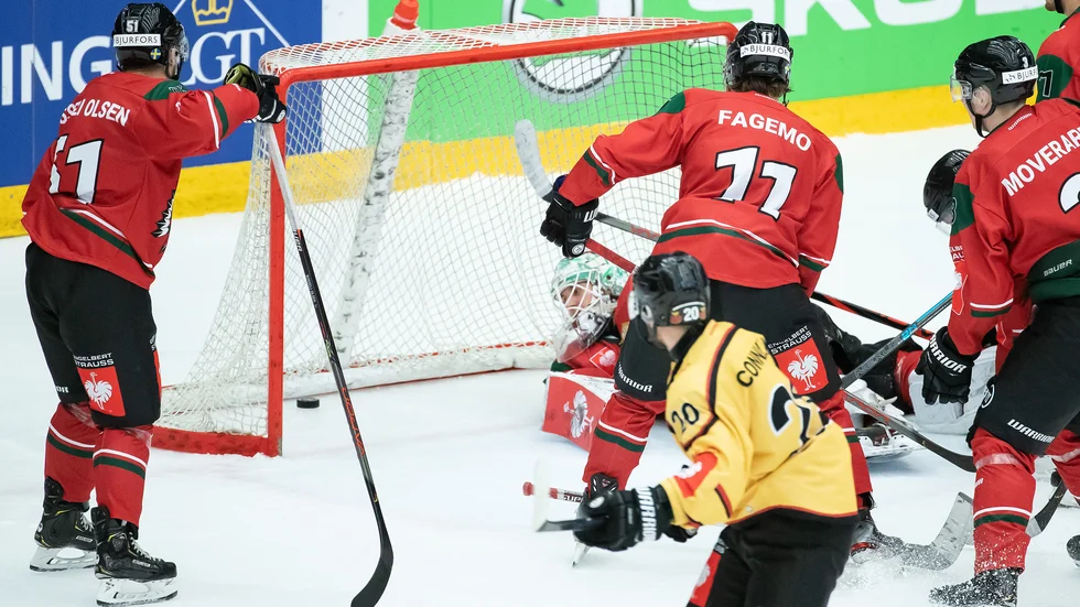 Jack Connolly har här precis avgjort den första CHL-semifinalen mellan Frölunda och Luleå Hockey. Returen spelas i Luleå om en vecka.