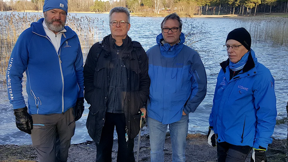 Göran Johansson, Lasse Gustafsson, Lasse Grimler och Leif-Åke Wiström saknar ännu så länge isen vid startplatsen för Bresserännet.