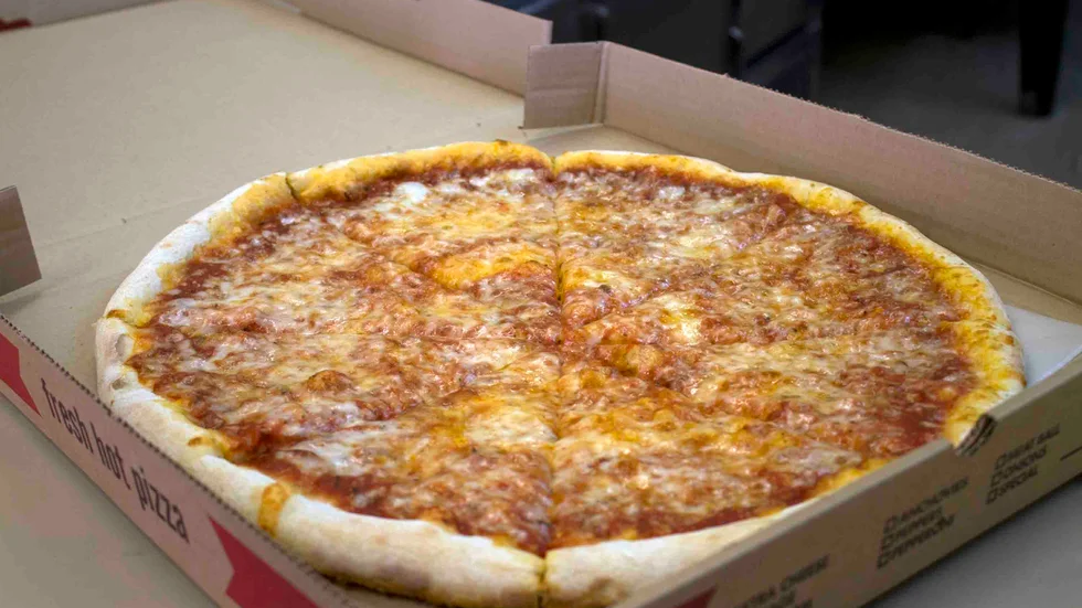 En pizzeria i Norrköping får böta 25 000 kronor.