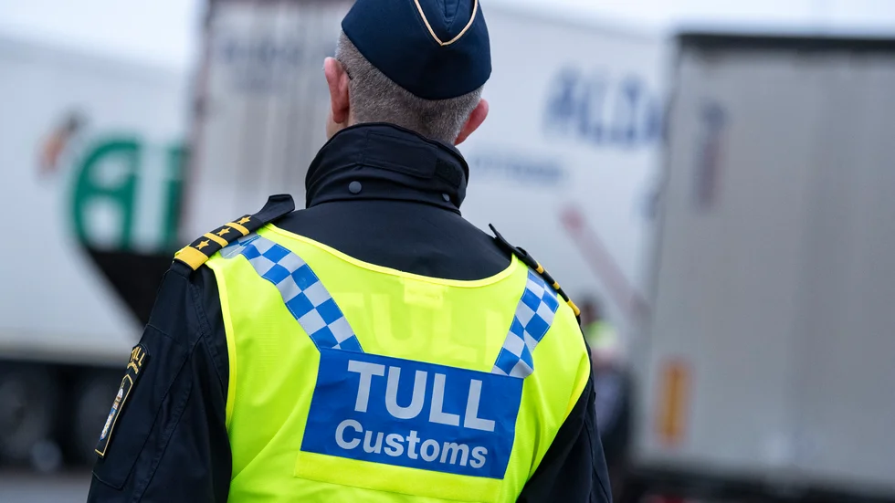 Två personer misstänkta för grov narkotikasmuggling efter att ha stoppats av Tullen i Helsingborg.