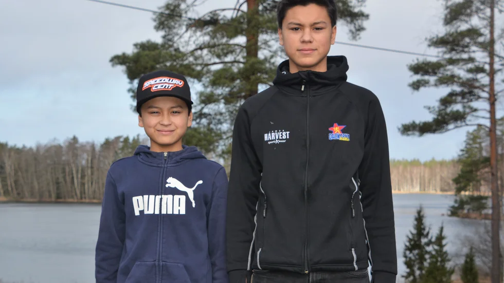 Sammy Van Dyck och Avon Van Dyck är duktiga på speedway, men även på bandy. 