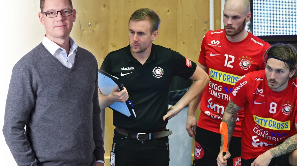 Andreas Harnesk får lämna Storvreta.