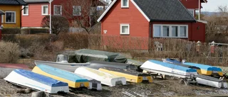 Fastkedjad båt stulen vid badplats