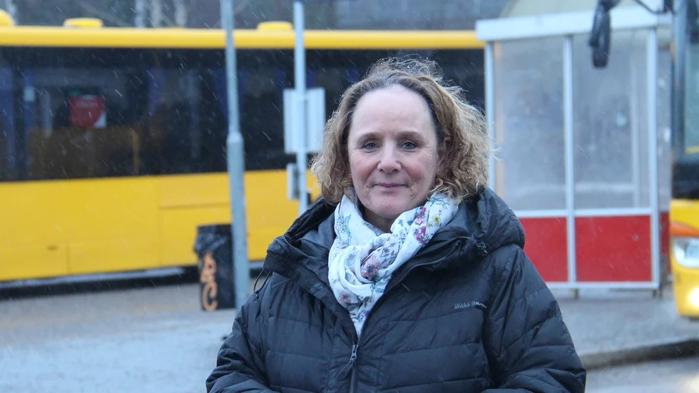 Liselotte Grahn Elg (M), kommunstyrelsens ordförande i Håbo, menar att systemet måste göras om i grunden. Hon menar att incitamenten för en kommun att sköta sin ekonomi är obefintliga.