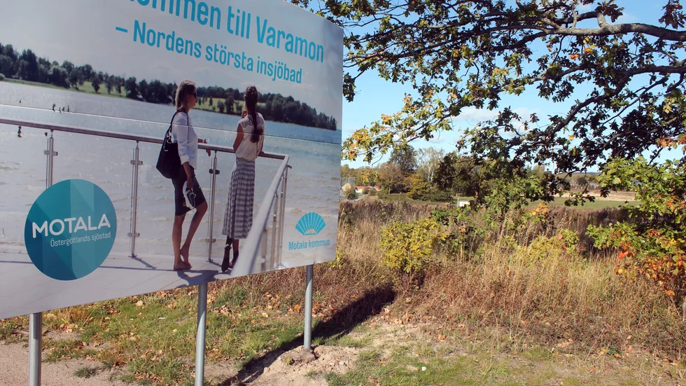Motala kommun vill ha fokus på Varamon för en framtida eventuell bandyhall. Men kommunledningen lyssnade ändå på IFK Motalas nya hallförslag på måndagen.