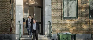 Giftkvinnan förblir fri i väntan på dom