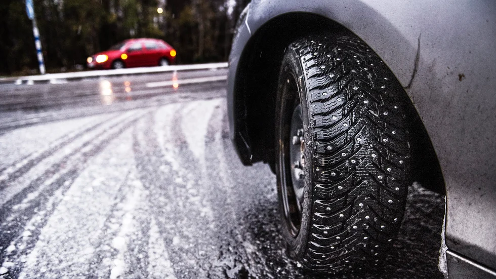 Allmänheten ringde in och larmade om den felkörande föraren på motorvägen.