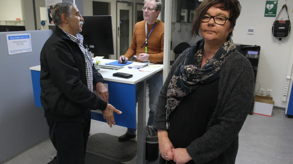 Kontorschef Karin Sargent berättar att Arbetsförmedlingens kundtorg stängs från och med den 1 mars.