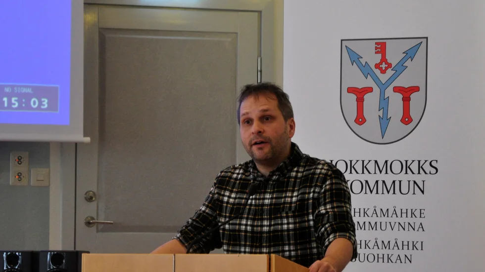 Henrik Blind (MP) höll ett brandtal under fullmäktige, "Samer ska inte behöva känna det som att man har en hashtag i pannan där det står 'skjut samer".