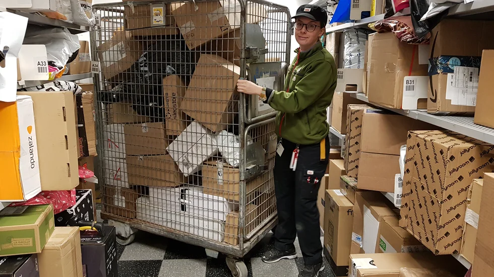Läget är oförändrat när det gäller den akuta bristen på förbrukningmaterial inom Region Uppsala. "Vi bedömer att vi klarar 24 timmar utan påverkan på vården" säger chefsläkare Mikael Köhler.