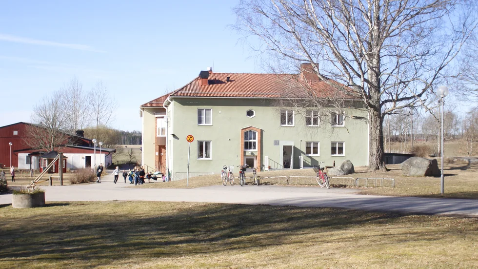 Österåkersbygdens friskola har hållit stängt i två dagar. Men på måndag öppnar de som vanligt igen. 