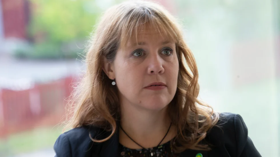 Linda Eskilsson menar att kommunen måste ta på sig ledartröjan i arbetet för ett säkrare och mer aktivt Gränby. 