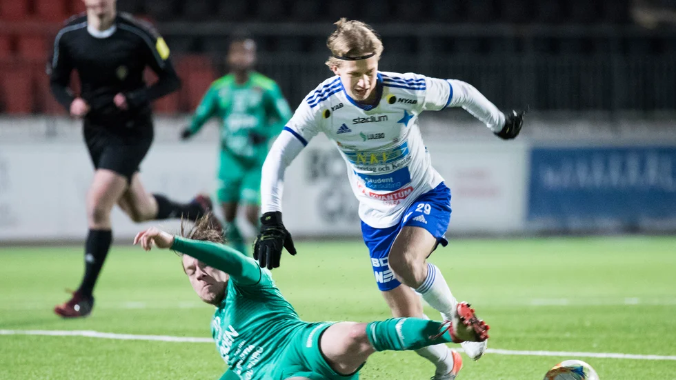 IFK Luleå kan premiärspela innan allsvenskans beräknade seriestart i juni.