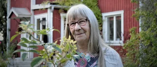 I Brittas röda stuga  sitter det i väggarna