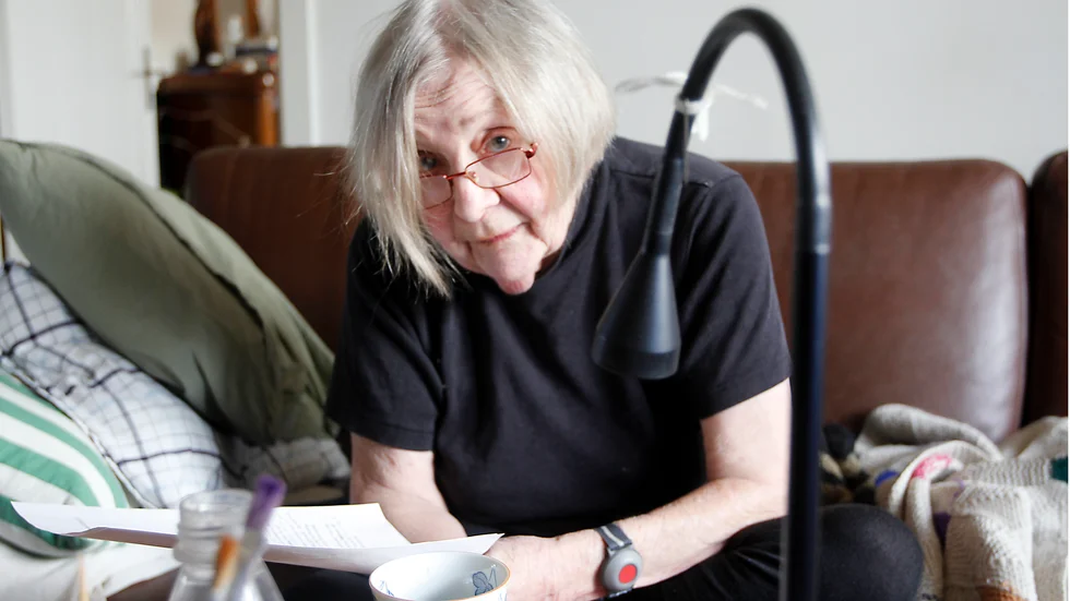 "Jag är arg, ledsen och besviken. Jag har begärt 4212 kronor för mangeln och lakanet. Vad har inte all den tid som kommunen lagt ner i det här ärendet kostat?" undrar Anita Gunnars.