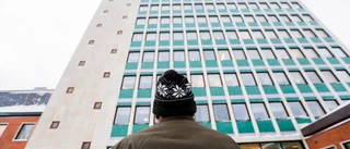 Dödssjuk uppmanas återvända till diktatur