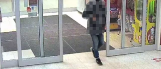 "Krämmannen" åtalas för sexuellt ofredande