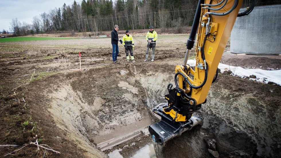 Trotab anlägger infrastruktur till området. Den innefattar en ny gata med belysning, vattenledningar och dagvattenhantering.