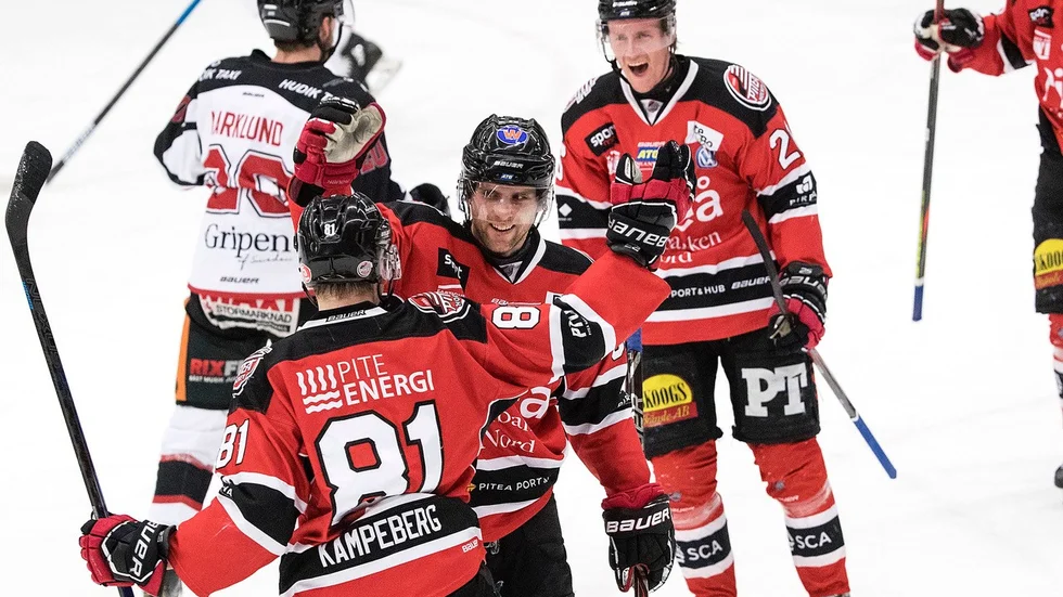 Olof Lundberg gjorde samtliga tre mål i segern.
