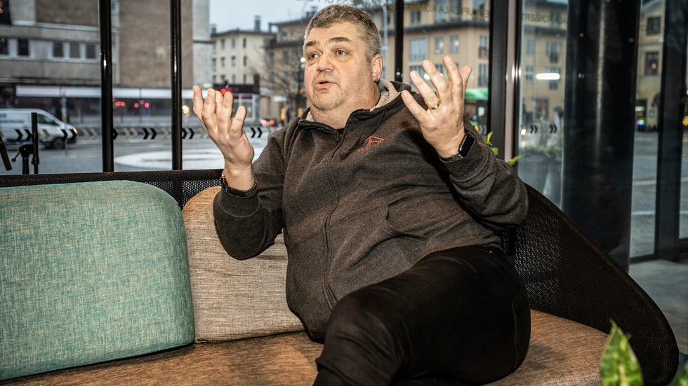 Hans Surte Norin började som discjockey under ungdomsåren i hemstaden Söderhamn. Sedan många år är han teknisk chef på UKK med huvudansvar för att ljudet håller högsta kvalitet.