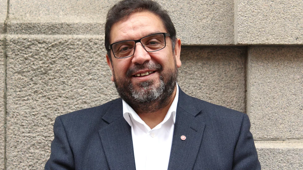 Ricardo Olivares (V)