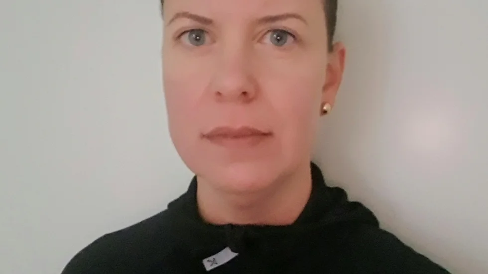 Anna Myrnäs vårdade Caroline Hellsten på Mälarsjukhusets intensivvårdsavdelning. Hon anser att Kvinnokliniken borde ha utrett Carolines död. "Jag kommer aldrig glömma det fallet", säger hon.