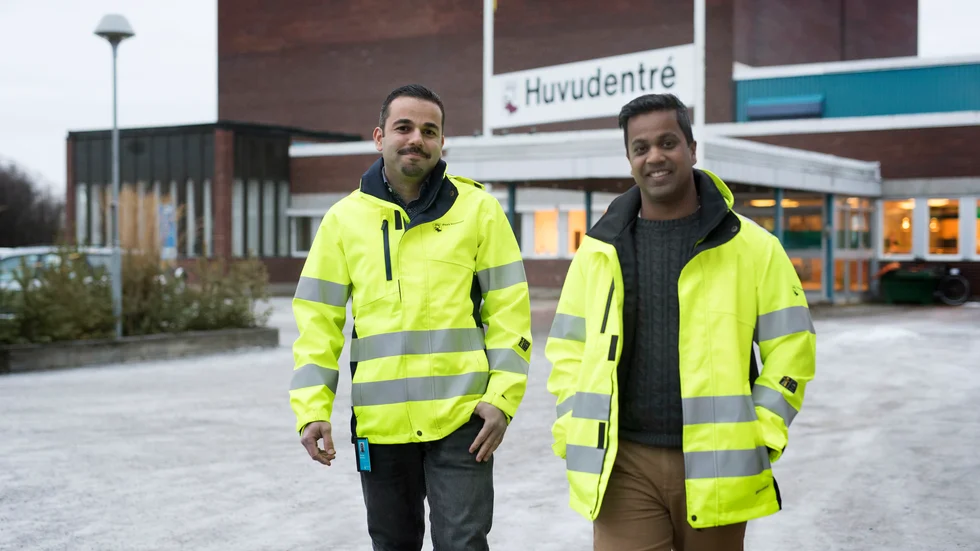 Ghassan Elajramy har fått jobb som ingenjör på Piteå kommun. Martin Lindberg, enhetschef trafik och projekt, har varit hans handledare och stöd genom praktiken.