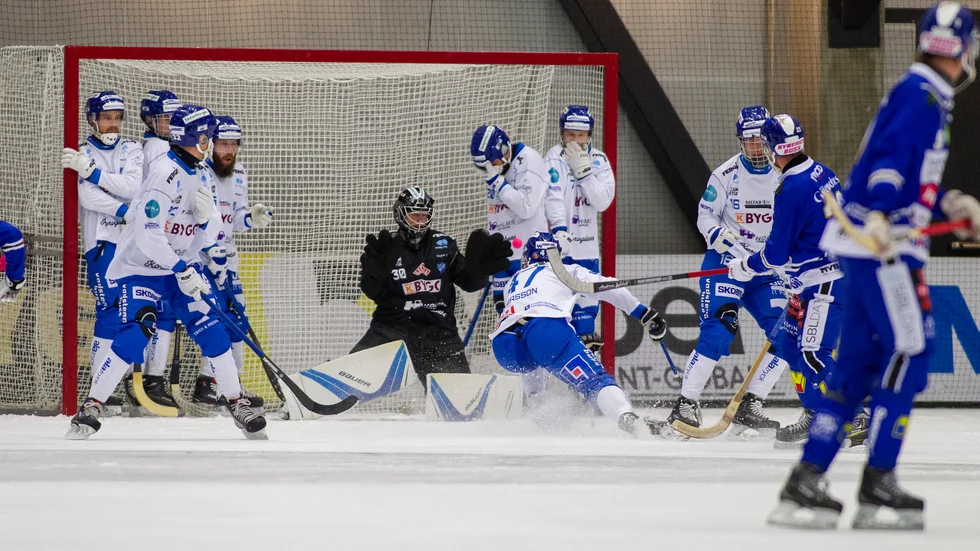 Det var hård konkurrens om poängen i IFK-ligan. Tre poäng går till slut till målvakten Jussi Aaltonen för tätt spel och för straffräddningen. Men många var bra.
