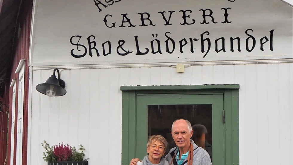 Inger och Jan Sandlund började som lärare och psykolog. Nu har de tillsammans drivit Böle Garveri i över 30 år.