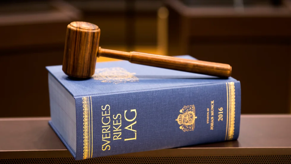Det  är inte rimligt att vem som helst kan se en persons könstillhörighet i folkbokföringen, skriver Leona Mätlik.