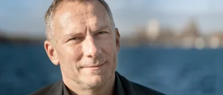 Spänningsfylld debut med lite väl många röda 