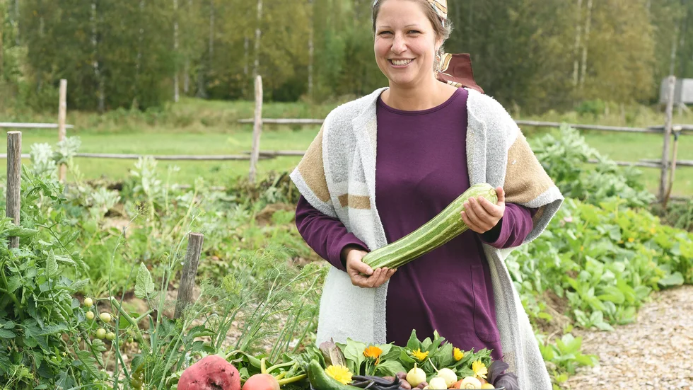 Linda Ogebrink började odla för tre år sedan. Trädgårdslandet är inte bara ett stort intresse utan hon hämtar mycket energi av att tillbringa tid där.