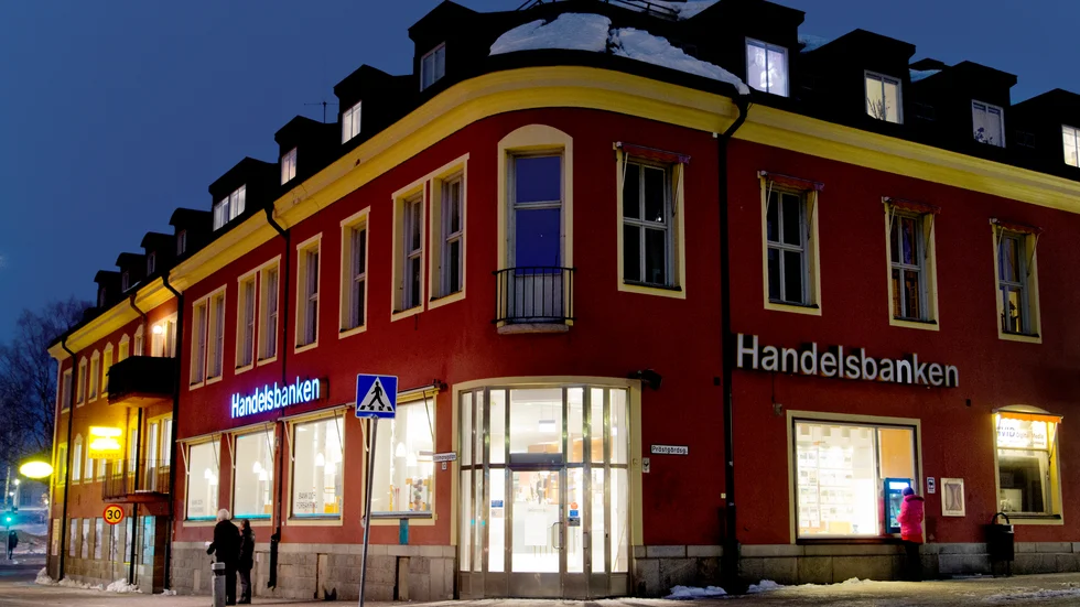 Handelsbanken i Piteå höjer avgiften för bankfack med mer än det dubbla. "Jag har förståelse för att folk reagerar på höjningen" säger Stefan Uddström, kontorschef. (Arkivbild)