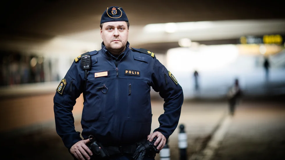 Kommunpolis Johnny Onbiner kommenterar de nya siffrorna om rån mot barn. I Katrineholm rånades omkring tio barn under 2019. 