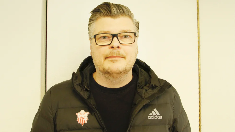 Åtta gånger i rad har SIBK-tränaren Peter Lund fått jubla efter en allsvensk seriematch.