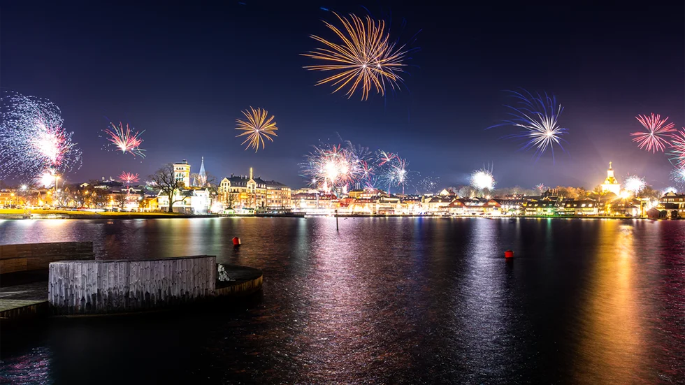 Med ett spektakulärt nyårsfirande lämnar vi 2019 bakom oss för att välkomna ett nytt år med nya möjligheter.