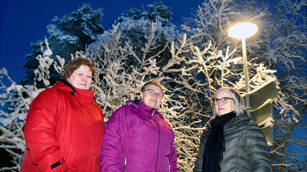 De får en allt viktigare roll när sjukvården flyttar ut från sjukhusen till hemmen. I Överkalix har sjuksköterskorna Annika Lundström, Inga-Britt Grenstrand och Marianne Nordmarks patienter ökat med flera hundra procent på bara några år. 