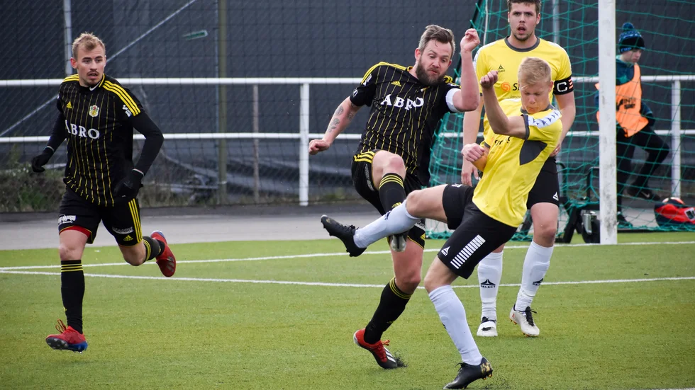 Ludwig Strömbom är i valet och kvalet om var han ska spela fotboll nästa säsong. 