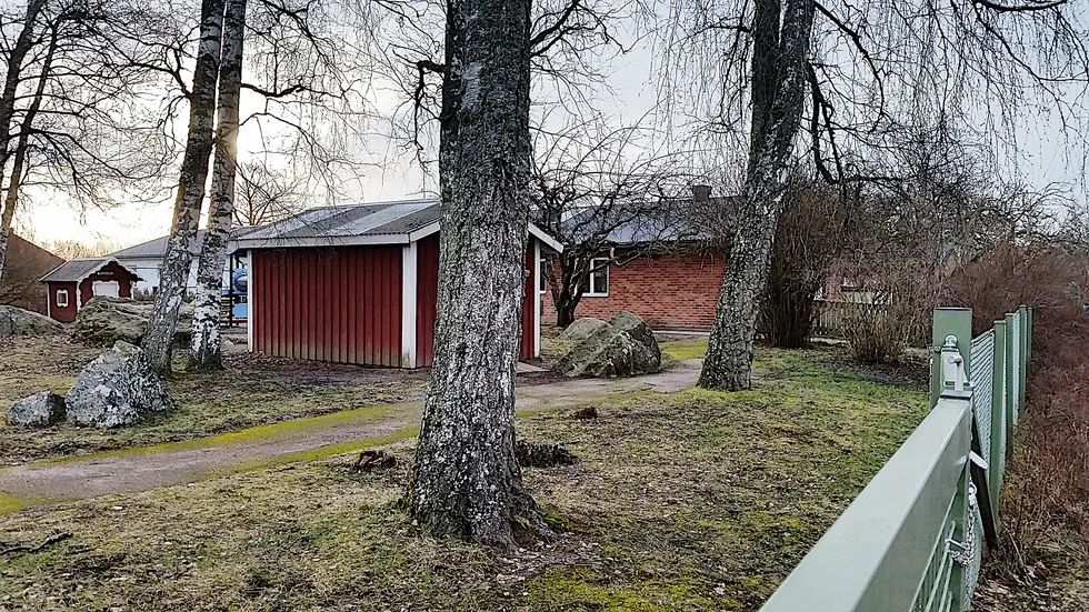 Den f d förskolan och utegården får nya ägare.