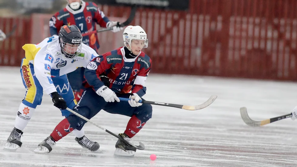 Jesper Ekström och resten av KVBS hade det kämpigt på söndagen, men lyckades få med sig en poäng ändå.