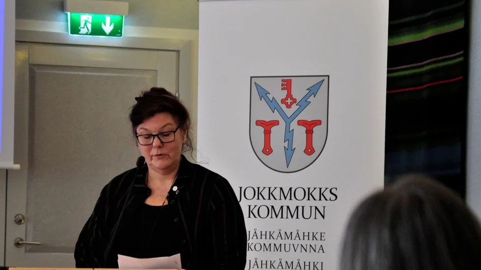 Birgit Meier-Thunberg (M) kritiserade tillvägagångssättet vid försäljningen at industrihuset i Porjus. 
