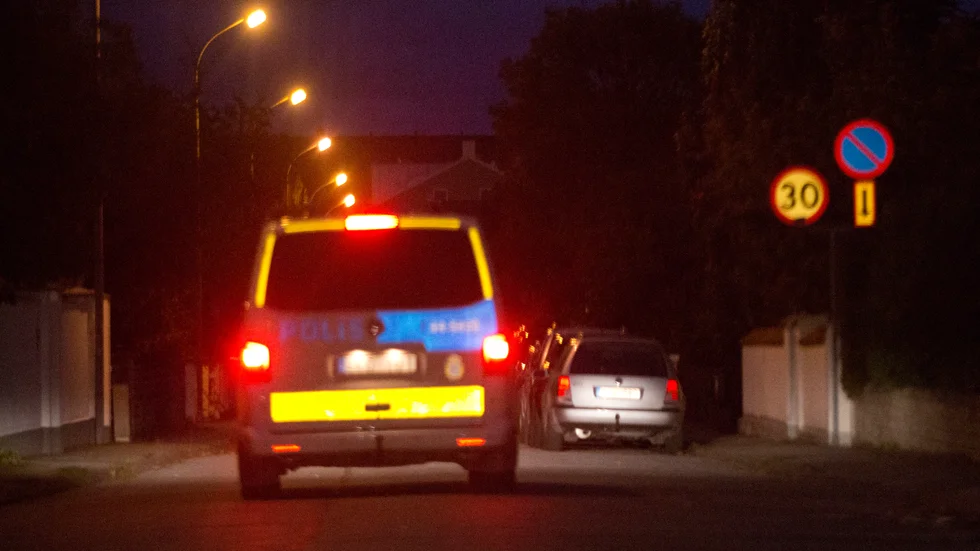 Enligt uppgift var många poliser initialt på plats på Gråbo.