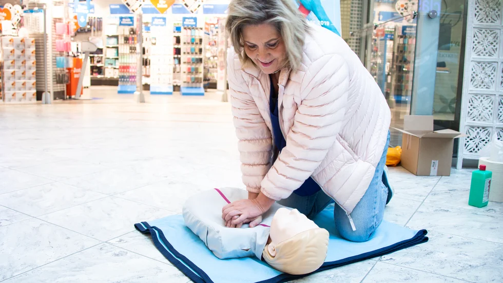 Under onsdagen inföll Restart a heart day. Margareta Seldahl jobbar som sjuksköterska på akuten. "HLR är väldigt viktigt att kunna. Hjärtstopp kan hända vem som helst, när som helst", säger hon. 