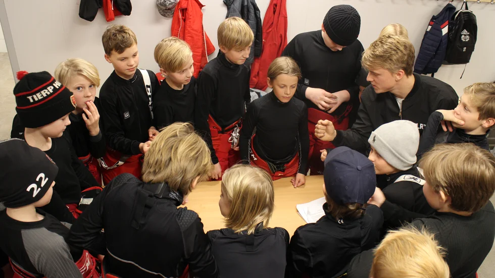 Del 2. I går fick du som läsare lära dig mer om Locker Room Talk och Uppsala läns utbildare Olle Ekman – i dag tar vi med dig in i hur snacket i omklädningsrummet gick.