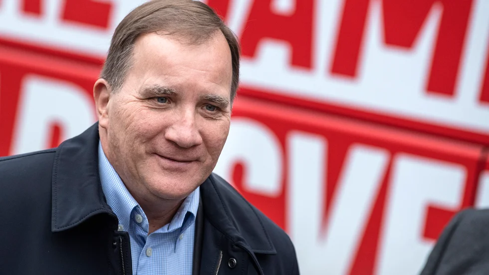 Statsminister Stefan Löfven (S) måste visa upp att han inte bara leder landet, utan även partiet.