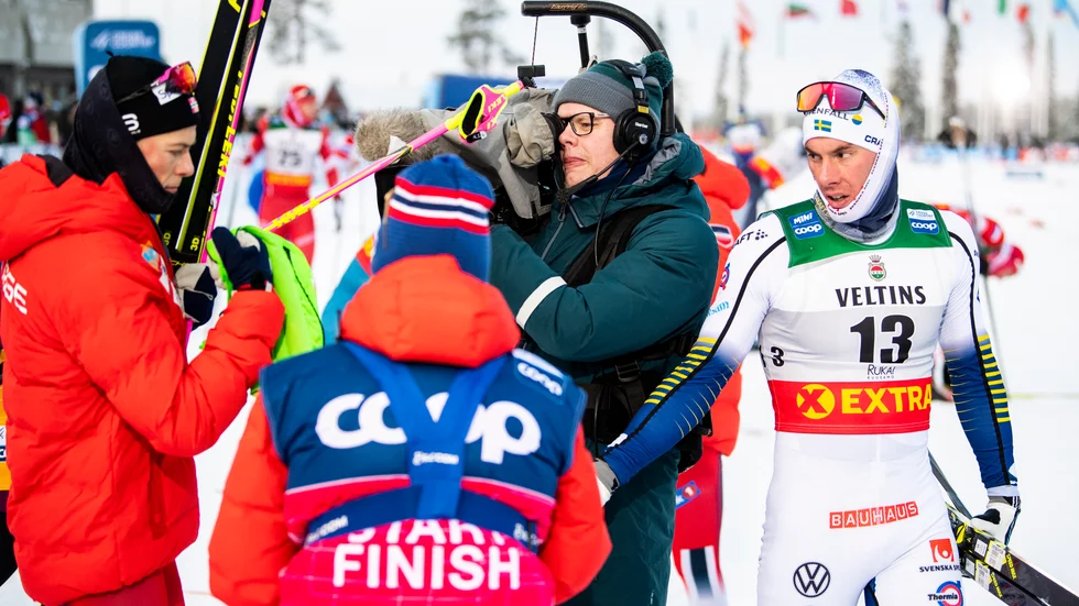 Johan Häggström åkte in på en 17:e plats i finska Ruka. Vann gjorde den norske superstjärnan Johannes Hösflot Kläbo.