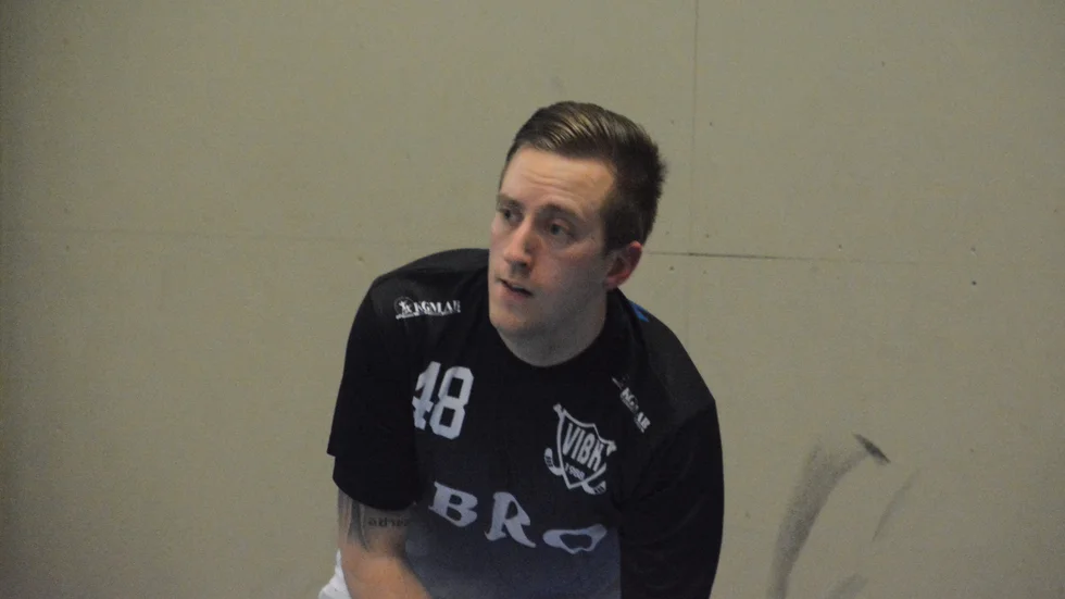 Vimmerbys assisterande lagkapten Victor Wall varnar för ett oberäkneligt Karlskrona. 