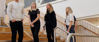 Elever fick en smygtitt på nya skolan